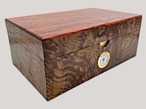 <span><b>Claro Walnut Burl  Fancy Blood </b> </span><br>Wood Solid Wood 150 Cigar Humidor