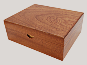 <span><b>Mahogany</b> </span><br>Solid Wood 50 cigar Humidor