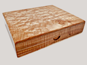 <span><b>Maple Burl</b></span><br> and Figured Maple 6 Pipe Travel Humidor