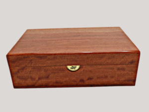 <span><b>Quilted Makore </b></span><br>Solid Wood 75-100 Cigar Humidor