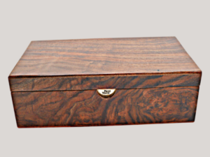 <span><b>Solid Claro</b></span> <br>Walnut Burl 75-100 Cigar Humidor
