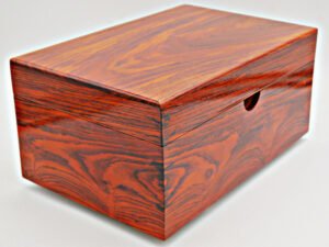 <span><b>Coco Bolo Solid Wood Humor</b></span><br> 125+ Cigars